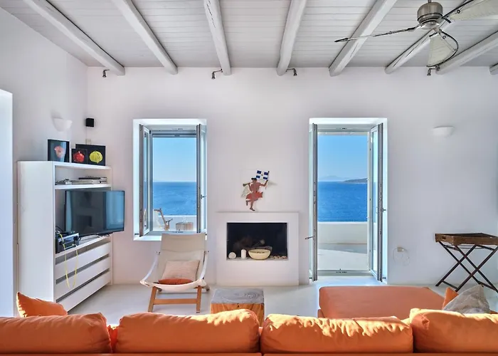 Luxury Seafront Villa