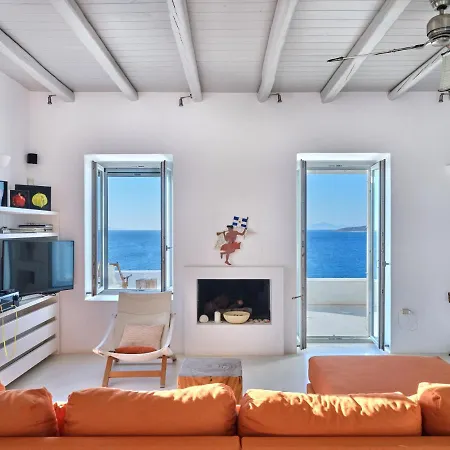 Luxury Seafront Villa