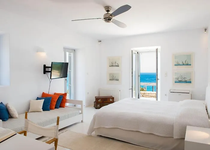 Luxury Seafront Alikí